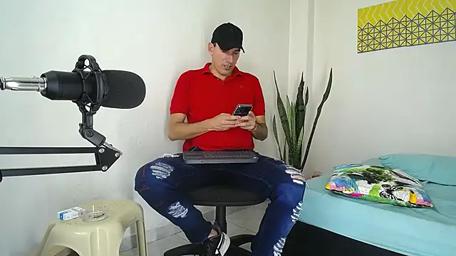 Snapshot of jayydenandjacob chatting on 10, 2, 2025 jayydenandjacob online show from 10, 2, 2025