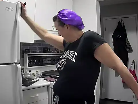 Snapshot of Edgeofinsanity chatting on 13, 2, 2025 Edgeofinsanity online show from 13, 2, 2025