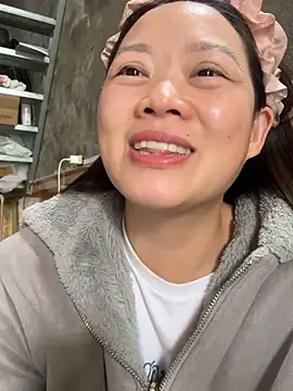 Snapshot of Hellen_111 chatting on 30, 10, 2025 Hellen 111 online show from 30, 10, 2025