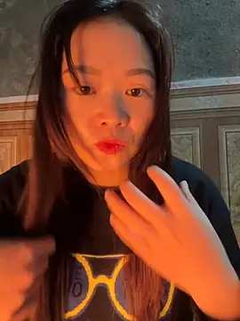 Snapshot of Hellen_111 chatting on 6, 11, 2025 Hellen 111 online show from 6, 11, 2025