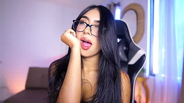 Snapshot of Sara_albrecht chatting on 14, 12, 2024 Sara albrecht online show from 14, 12, 2024