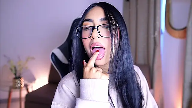 Snapshot of Sara_albrecht chatting on 27, 12, 2024 Sara albrecht online show from 27, 12, 2024