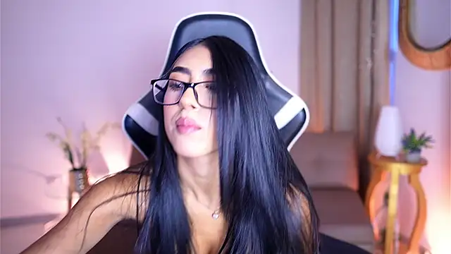 Snapshot of Sara_albrecht chatting on 28, 12, 2024 Sara albrecht online show from 28, 12, 2024