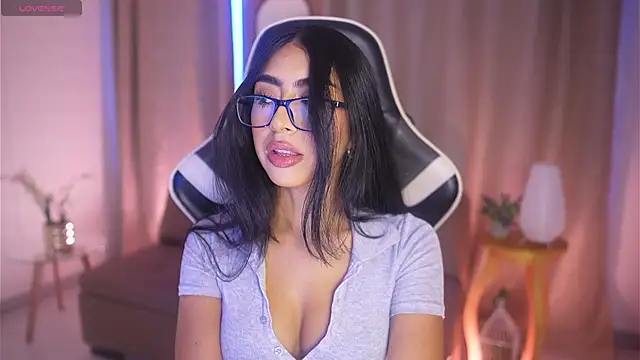 Snapshot of Sara_albrecht chatting on 17, 1, 2025 Sara albrecht online show from 17, 1, 2025