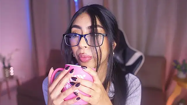 Snapshot of Sara_albrecht chatting on 17, 1, 2025 Sara albrecht online show from 17, 1, 2025