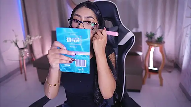 Snapshot of Sara_albrecht chatting on 21, 2, 2025 Sara albrecht online show from 21, 2, 2025