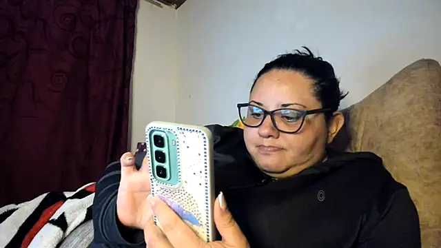 tetasgrandes karol online show from 7, 11, 2025