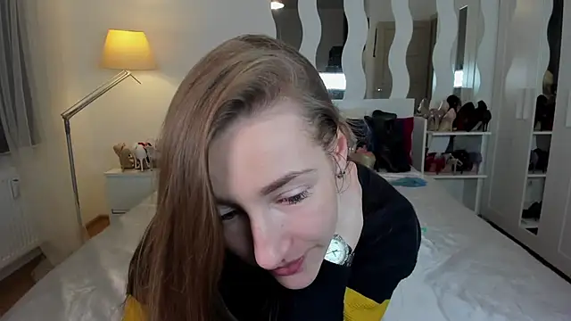 KateRedgar online show from 24, 2, 2025