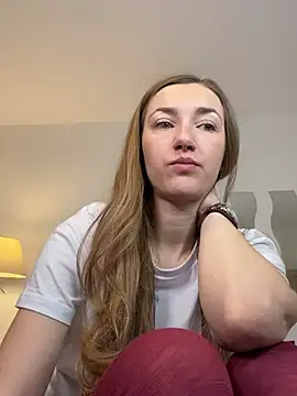 KateRedgar online show from 3, 3, 2025