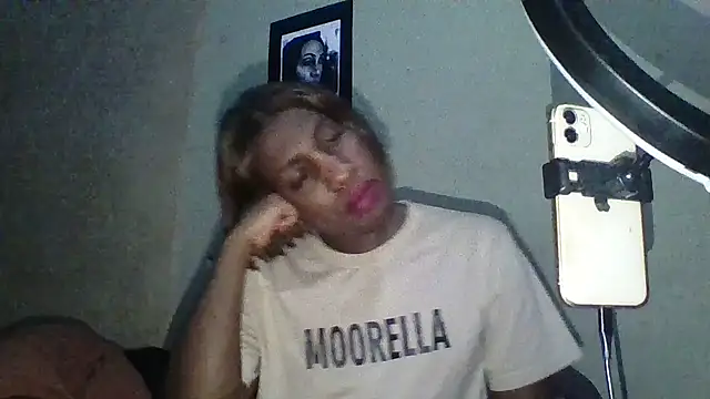 Snapshot of Moorella1 chatting on 2, 10, 2025 Moorella1 online show from 2, 10, 2025