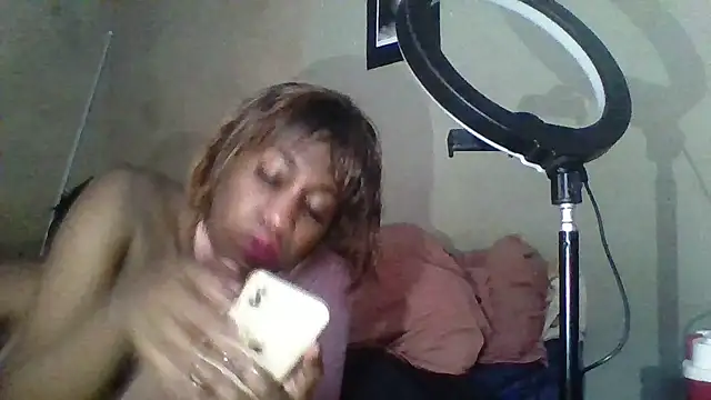 Snapshot of Moorella1 chatting on 7, 10, 2025 Moorella1 online show from 7, 10, 2025