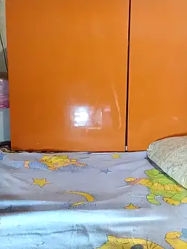 Holly Bette online show from 9, 2, 2025