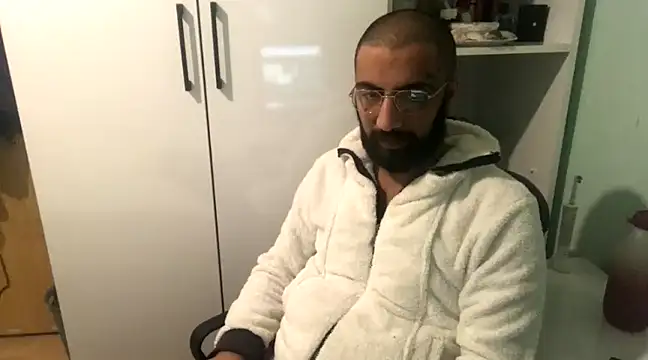 Snapshot of MasterKARATASSAKK chatting on 1, 3, 2025 MasterKARATASSAKK online show from 1, 3, 2025