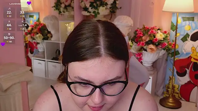 Snapshot of Mia__Peach chatting on 11, 1, 2025 Mia Peach online show from 11, 1, 2025