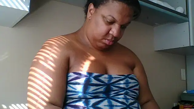 Snapshot of Badgirlbrittt chatting on 24, 11, 2025 Badgirlbrittt online show from 24, 11, 2025