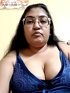 Snapshot of LAVERNIYA_ chatting on 1, 12, 2024 LAVERNIYA  online show from 1, 12, 2024