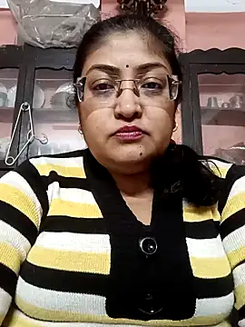 Snapshot of LAVERNIYA_ chatting on 15, 12, 2024 LAVERNIYA  online show from 15, 12, 2024