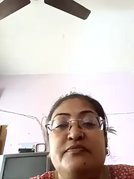 Snapshot of LAVERNIYA_ chatting on 29, 12, 2024 LAVERNIYA  online show from 29, 12, 2024
