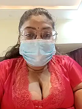 Snapshot of LAVERNIYA_ chatting on 2, 1, 2025 LAVERNIYA  online show from 2, 1, 2025