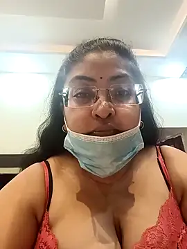 Snapshot of LAVERNIYA_ chatting on 4, 1, 2025 LAVERNIYA  online show from 4, 1, 2025