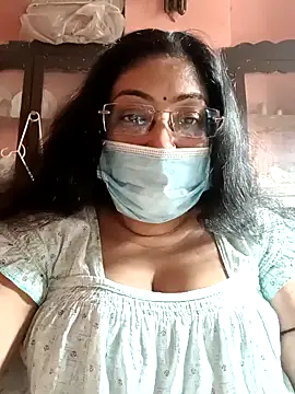Snapshot of LAVERNIYA_ chatting on 11, 1, 2025 LAVERNIYA  online show from 11, 1, 2025