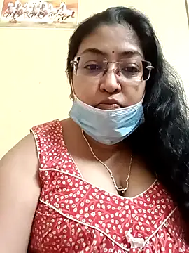 Snapshot of LAVERNIYA_ chatting on 1, 2, 2025 LAVERNIYA  online show from 1, 2, 2025