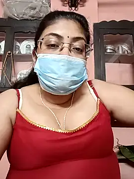 Snapshot of LAVERNIYA_ chatting on 13, 2, 2025 LAVERNIYA  online show from 13, 2, 2025