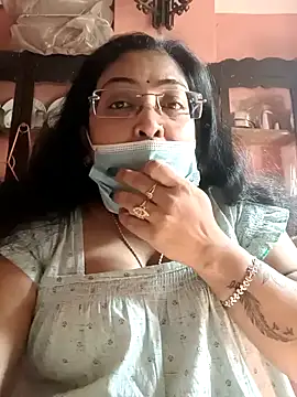 Snapshot of LAVERNIYA_ chatting on 14, 2, 2025 LAVERNIYA  online show from 14, 2, 2025