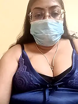 Snapshot of LAVERNIYA_ chatting on 6, 3, 2025 LAVERNIYA  online show from 6, 3, 2025