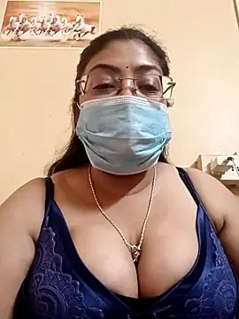 Snapshot of LAVERNIYA_ chatting on 7, 3, 2025 LAVERNIYA  online show from 7, 3, 2025