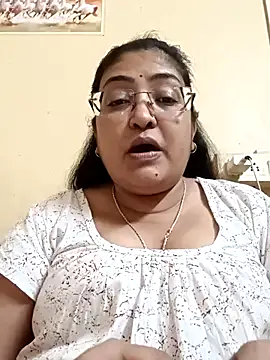 Snapshot of LAVERNIYA_ chatting on 7, 3, 2025 LAVERNIYA  online show from 7, 3, 2025