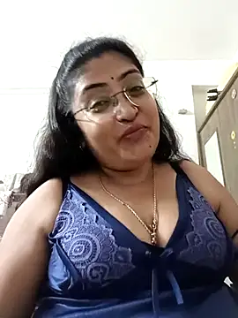 Snapshot of LAVERNIYA_ chatting on 13, 9, 2025 LAVERNIYA  online show from 13, 9, 2025
