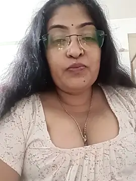 Snapshot of LAVERNIYA_ chatting on 14, 9, 2025 LAVERNIYA  online show from 14, 9, 2025