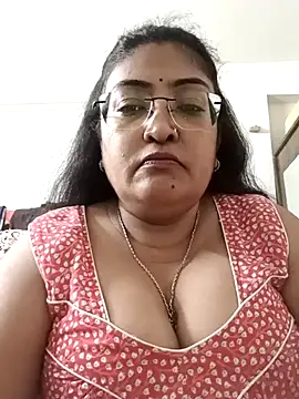 Snapshot of LAVERNIYA_ chatting on 20, 9, 2025 LAVERNIYA  online show from 20, 9, 2025