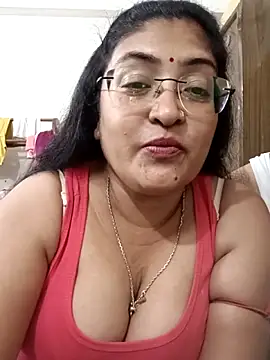 Snapshot of LAVERNIYA_ chatting on 7, 10, 2025 LAVERNIYA  online show from 7, 10, 2025