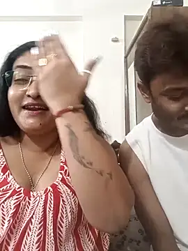 Snapshot of LAVERNIYA_ chatting on 11, 10, 2025 LAVERNIYA  online show from 11, 10, 2025