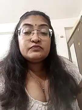 Snapshot of LAVERNIYA_ chatting on 14, 10, 2025 LAVERNIYA  online show from 14, 10, 2025