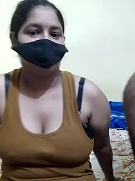 Snapshot of IND_COUPLE1 chatting on 6, 8, 2026 IND COUPLE1 online show from 6, 8, 2026