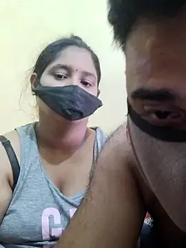 Snapshot of IND_COUPLE1 chatting on 9, 8, 2026 IND COUPLE1 online show from 9, 8, 2026