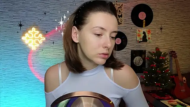 Snapshot of GloriaElmer chatting on 12, 12, 2024 GloriaElmer online show from 12, 12, 2024