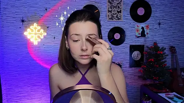 Snapshot of GloriaElmer chatting on 13, 12, 2024 GloriaElmer online show from 13, 12, 2024