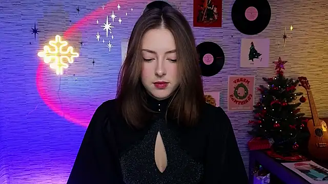 Snapshot of GloriaElmer chatting on 20, 12, 2024 GloriaElmer online show from 20, 12, 2024