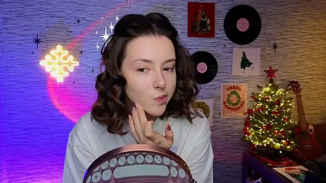 Snapshot of GloriaElmer chatting on 26, 12, 2024 GloriaElmer online show from 26, 12, 2024