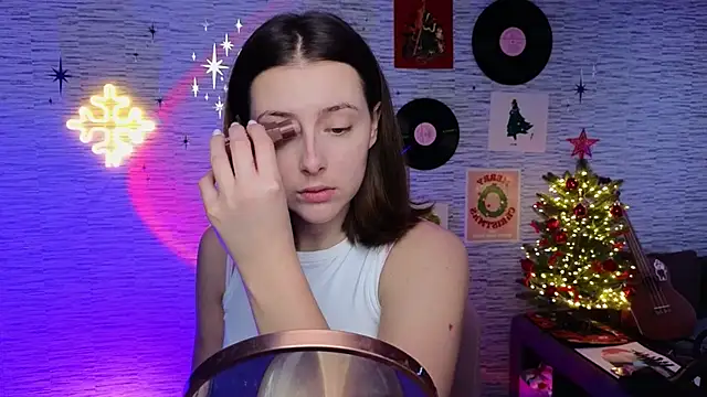 Snapshot of GloriaElmer chatting on 10, 1, 2025 GloriaElmer online show from 10, 1, 2025