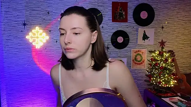 Snapshot of GloriaElmer chatting on 21, 1, 2025 GloriaElmer online show from 21, 1, 2025