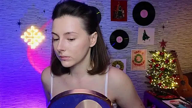 Snapshot of GloriaElmer chatting on 22, 1, 2025 GloriaElmer online show from 22, 1, 2025