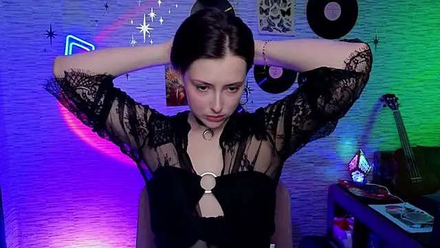 Snapshot of GloriaElmer chatting on 19, 2, 2025 GloriaElmer online show from 19, 2, 2025