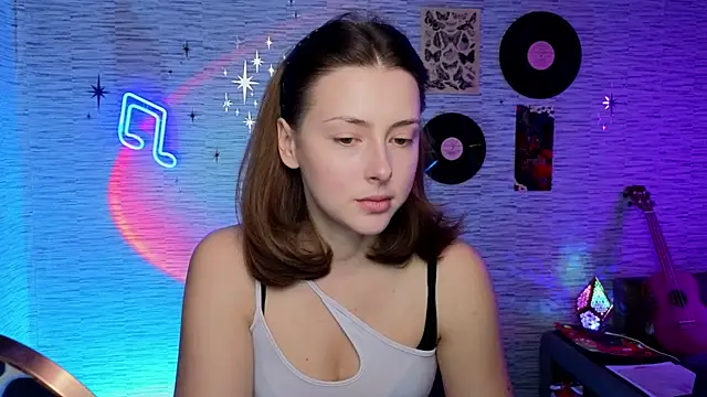 Snapshot of GloriaElmer chatting on 21, 2, 2025 GloriaElmer online show from 21, 2, 2025