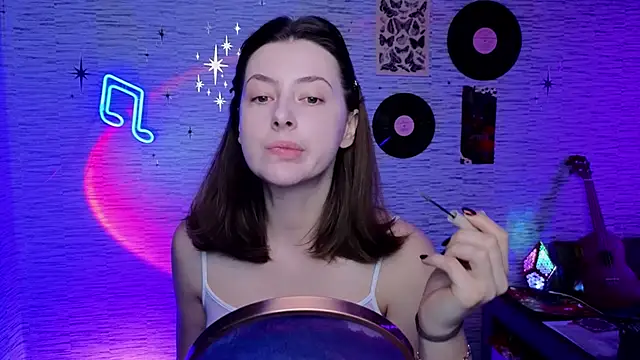 Snapshot of GloriaElmer chatting on 12, 3, 2025 GloriaElmer online show from 12, 3, 2025