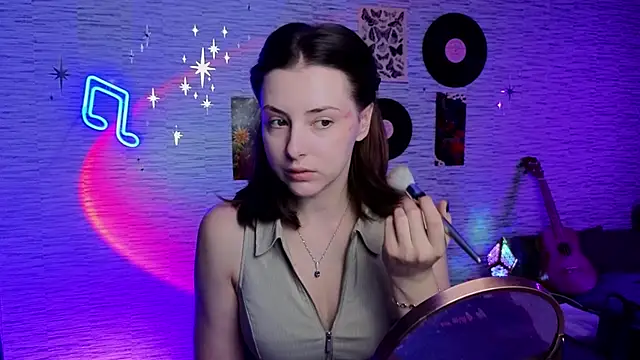 Snapshot of GloriaElmer chatting on 18, 3, 2025 GloriaElmer online show from 18, 3, 2025